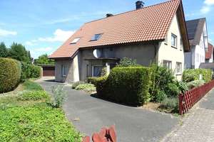 Mehrgenerationenhaus mit viel Potential auf großem Grundstück in guter, zentraler Stadtteil-Lage – Die vollständige Adresse der Immobilie erhältst du vom Anbieter., 32107 Bad Salzuflen – Vorschaubild 1