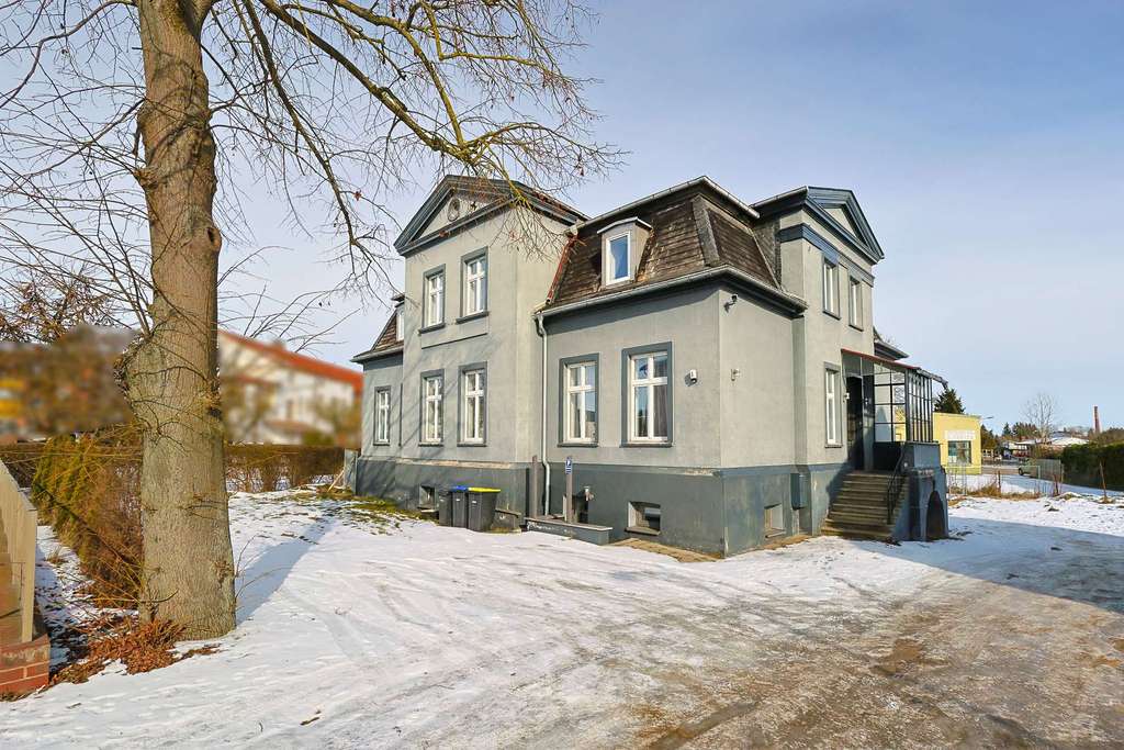 Immobilie in Stavenhagen - Mehrgenerations-Wohnen? Tolle Stadtvilla im Loftstil (350 qm WFL) im Zentrum von 17153  Stavenhagen - Bild 2