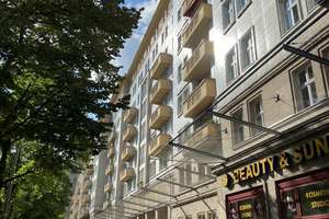 Stilvolle Wohnung im Denkmalensemble Karl-Marx-Allee – 7. Etage mit Aussicht – Die vollständige Adresse der Immobilie erhältst du vom Anbieter., 10243 Friedrichshain, Berlin – Vorschaubild 1