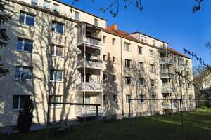 schöne 2-Zimmer Wohnung im 1. OG mit Balkon vermietet *als Kapitalanlage* provisionsfrei von privat – Johannes-Brahms-Weg 16, 99096 Daberstedt, Erfurt – Vorschaubild 2