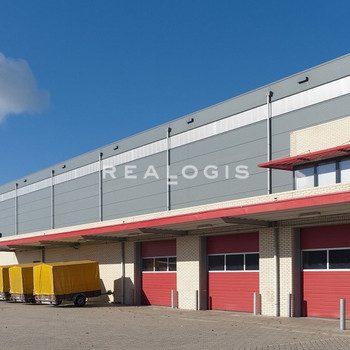 Hochwertige Bestandsimmobilie, ca. 6.500 m² Lager- und Logistikhalle zu vermieten l Rampen