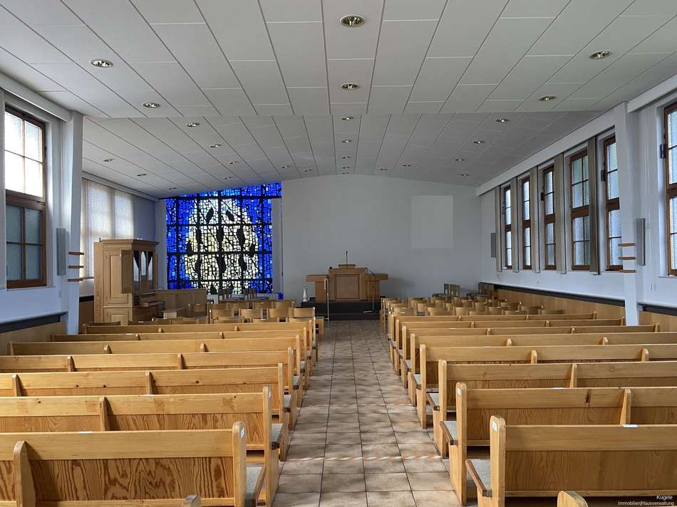 Kirchensaal Bild 1