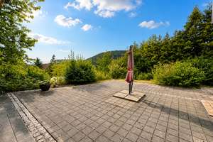 Exklusive Villa mit großem Garten in traumhafter Lage von Sonneberg – Die vollständige Adresse der Immobilie erhältst du vom Anbieter., 96515 Sonneberg – Vorschaubild 15