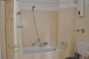Stilvolle 3-Zimmerwohnung mit Stellplatz im Stadtkern von Eltville – 65343 Eltville am Rhein – Vorschaubild 7