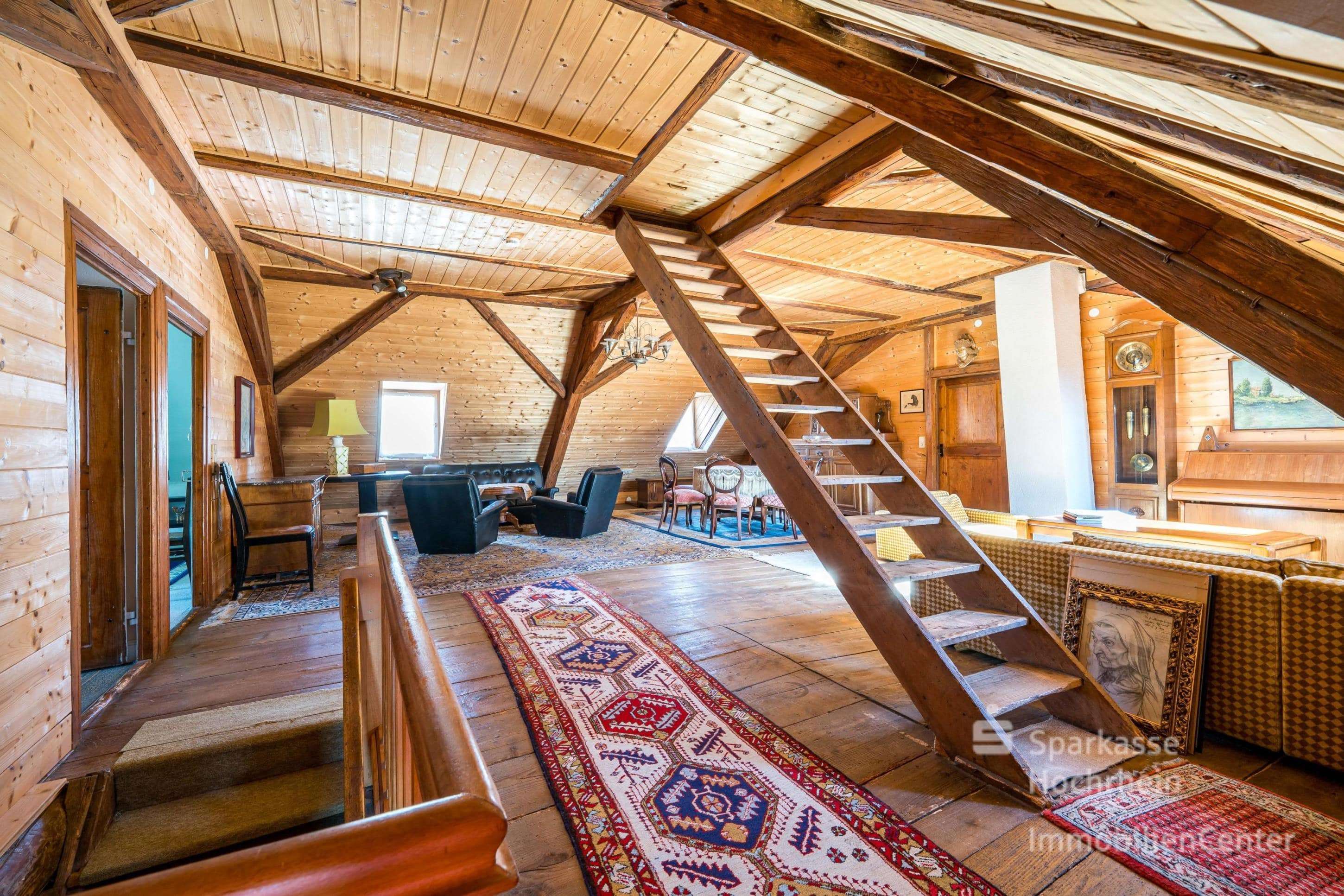 Immobilie in Görwihl - Ein-/Zweifamilienhaus mit Villencharakter und pflegeleichter Außenanlage - Bild 3