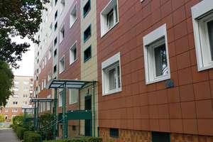 Wohnen mit Charakter: 3-Zimmer-Wohnung in Berlin-Neu-Hohenschönhausen