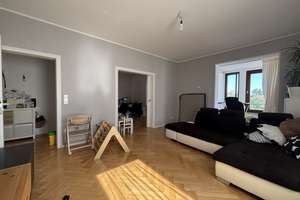Schöne vier Zimmer Wohnung in Stuttgart, Ost (Gänsheide) – Die vollständige Adresse der Immobilie erhältst du vom Anbieter., 70186 Gänsheide, Stuttgart – Vorschaubild 2