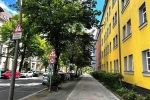 KEINE KÄUFERPROVISION - BEZUGSFREI nach Modernisierung | 2,5 Zimmer | EBK | Sonnen-LOGGIA
