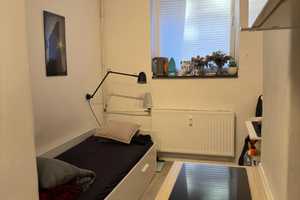 Mini Studenten-Apartment mit Einbauküche und Möbeln – Schützenstraße 1, 40211 Düsseldorf – Vorschaubild 7