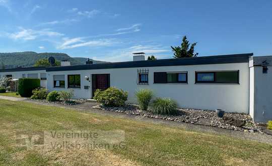 Toller Bungalow mit 2 Garagen in Top Lage - Sofort frei