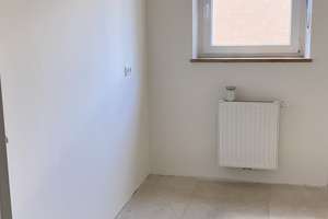 Helle 3-Zimmer-Wohnung mit Balkon in zentraler Lage! – Kreutzerstraße 28, 86154 Oberhausen-Süd, Augsburg – Vorschaubild 3