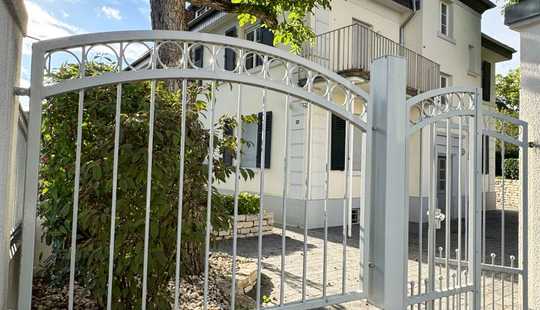 Bild von Sanierte Landhausvilla - großes Grundstück