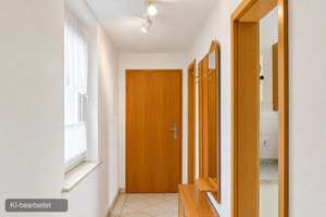 Attraktive 3-Zimmer-Eigentumswohnung mit zusätzlichem Dachgeschossraum in Calbe – 39240 Calbe (Saale) – Vorschaubild 3