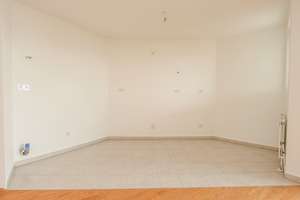 Gut geschnittene 4-Zimmer-Wohnung mit Balkon – 81245 Obermenzing, München – Vorschaubild 7