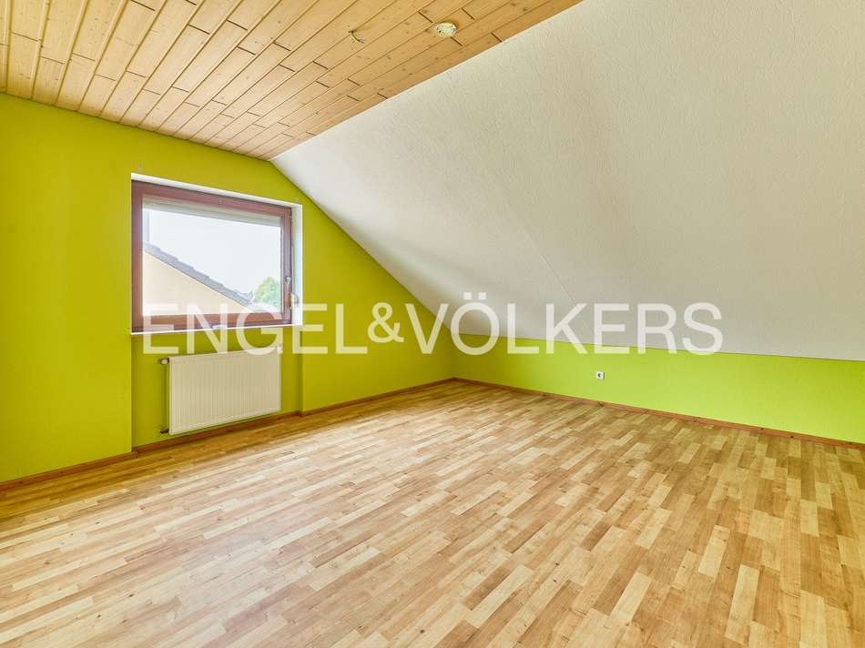 Großes Schlafzimmer