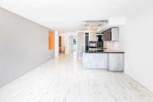 Modernes Wohngefühl mit Garten: Stilvolle Räume, Technik und Genuss – Die vollständige Adresse der Immobilie erhältst du vom Anbieter., 81371 Sendlinger Feld, München – Vorschaubild 2