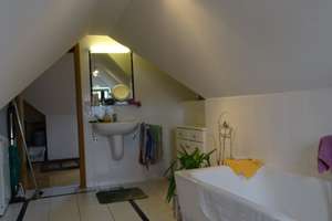 Sonnige DG-Wohnung (2 Zimmer) mit Einbauküche in Erfurt-Daberstedt – Nonnenrain 57, 99099 Daberstedt, Erfurt – Vorschaubild 14