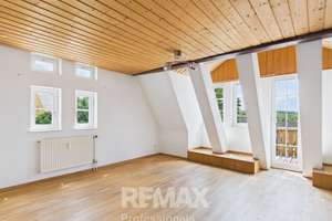 EINE RARITÄT - PROVISIONSFREI
Schnuckelige 2-Zimmer-DG-Wohnung mit sonnigem Balkon in Stuttgart-Hof