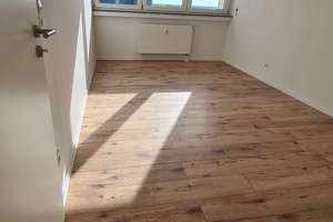 Helle 3-Zimmer Wohnung im 8. OG mit Balkon in Mannheim-Vogelstang – Brandenburger Straße 40, 68309 Vogelstang, Mannheim – Vorschaubild 2