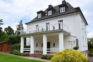 Kassel - Rarität - Charmante, stilvolle Villa mit Potential in Bestlage – Die vollständige Adresse der Immobilie erhältst du vom Anbieter., 34130 Kirchditmold, Kassel – Vorschaubild 1