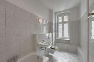 Urbane Wohnoase mit Altbauflair und Loft-Potenzial im Herzen von Prenzlauer Berg – Schönhauser Allee 28, 10435 Prenzlauer Berg, Berlin – Vorschaubild 11