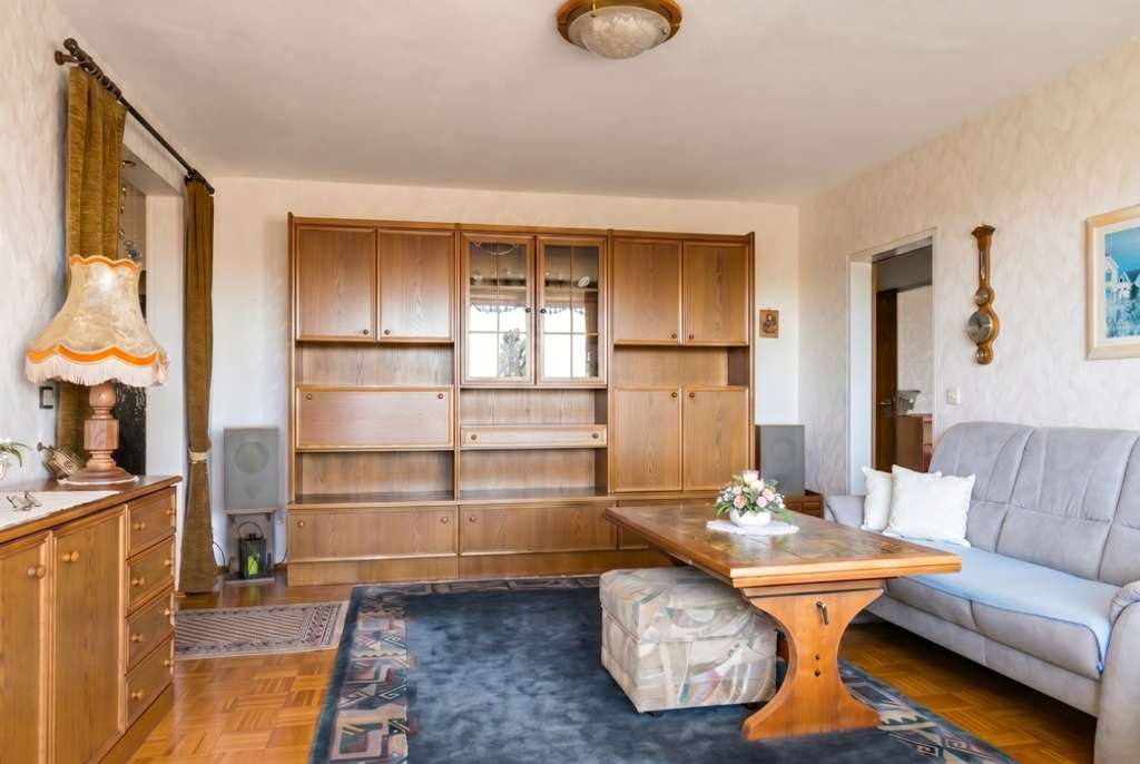 Immobilie in Wülfrath - Schön geschnittene 4 Zimmer Wohnung mit Balkon, Gäste WC, Aufzug und Tiefgaragenstellplatz - Bild 1