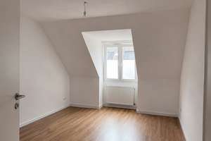 Helle 3-Zimmer-Dachgeschosswohnung mit 85 m² in zentraler Lage – Die vollständige Adresse der Immobilie erhältst du vom Anbieter., 42853 Scheid, Remscheid – Vorschaubild 5