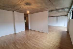 Moderne Loftwohnung mit Parkett, EBK und Balkon im alten Speicher!