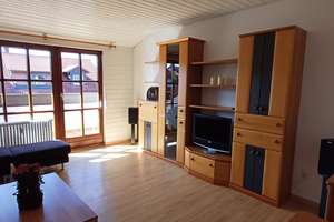  2 Zimmer DG-Whg  in bevorzugter Lage im Westen von Ingolstadt – Effnerstraße 3a, 85049 Friedrichshofen-Hollerstauden, Ingolstadt – Vorschaubild 1