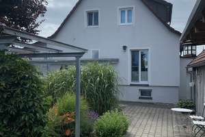 Provisionsfrei: Ruhiges Einfamilienhaus mit großem Garten & PV – Frühjahrstraße 4, 89257 Illertissen – Vorschaubild 2