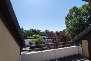 ruhige, lichtdurchflutete Maisonettewohnung, Garage, Südbalkon