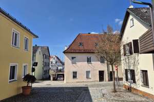 Stadthaus mit Genehmigung, Innenhof und großem Entwicklungsspielraum – Die vollständige Adresse der Immobilie erhältst du vom Anbieter., 93133 Burglengenfeld – Vorschaubild 3