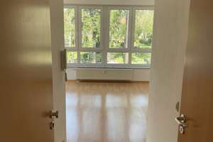 Stilvolle, gepflegte 2-Zimmer-Maisonette-Wohnung mit Balkon und EBK in Böblingen (Kreis) – Herdweg 70, 71032 Böblingen – Vorschaubild 2