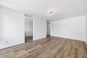 A&O: Urban. Stilvoll. Wertbeständig. Sanierte 3-Zi.-WHG mit Balkon und TG-Stellplatz – Die vollständige Adresse der Immobilie erhältst du vom Anbieter., 80993 Alt-Moosach, München – Vorschaubild 7