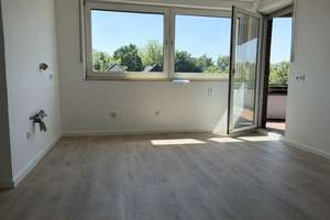 Modernisierte Dachgeschosswohnung in ruhiger Lage mit Balkon  – Die vollständige Adresse der Immobilie erhältst du vom Anbieter., 41199 Odenkirchen-Mitte, Mönchengladbach – Vorschaubild 4