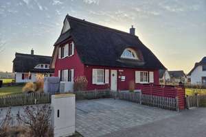 Voll möbliertes großes Reetdach-Ferienhaus  Wellnessoase in Ostseenähe & guter Vermietungsauslastung – Die vollständige Adresse der Immobilie erhältst du vom Anbieter., 23968 Zierow – Vorschaubild 5