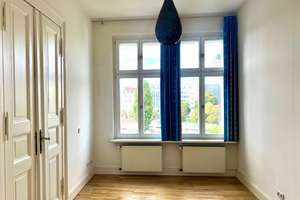 DIREKTE WASSERLAGE - 3 ZIMMER WE MIT BALKON IM MODERNISIERTEN ALTBAUKLASSIKER MIT BALKON + FAHRSTUHL – Die vollständige Adresse der Immobilie erhältst du vom Anbieter., 10179 Mitte (Ortsteil), Berlin – Vorschaubild 14