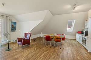 Exklusives Wohnen nahe dem Meer – ein Zuhause zum Ankommen – Die vollständige Adresse der Immobilie erhältst du vom Anbieter., 23570 Travemünde, Lübeck – Vorschaubild 9