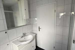 2,5 Zimmer Dachgeschoss-Wohnung in Krefeld-Fischeln - Küche inklusive – Die vollständige Adresse der Immobilie erhältst du vom Anbieter., 47807 Fischeln, Krefeld – Vorschaubild 7