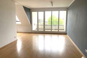 +++ Ein sonniger Traum - lichtdurchflutete 2 Zi. DG-WE mit Dachbalkon, Stpl.  &  Blick ins Grüne+++ – Engelsdorfer Straße 349, 4317 Engelsdorf, Leipzig – Vorschaubild 3