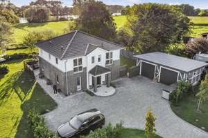 Hier werden Wohnträume wahr: Charmant und exklusiv - Villa mit modernstem Komfort. Absolutes JUWEL. – Die vollständige Adresse der Immobilie erhältst du vom Anbieter., 24803 Erfde – Vorschaubild 5