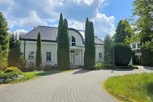 Architekten Villa mit Pool - uneinsehbarer Garten - direkt am Golfplatz und 350m zum Seddiner See – Potsdam-Mittelmark (Kreis) – Vorschaubild 4