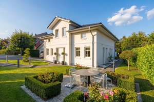 Moderner Wohntraum mit großz. S/W-Terrasse in Glb! 
Ruhiges eingew. Grdst., 4 Stpl., mod. EBK,  uvm – Die vollständige Adresse der Immobilie erhältst du vom Anbieter., 24960 Glücksburg (Ostsee) – Vorschaubild 2