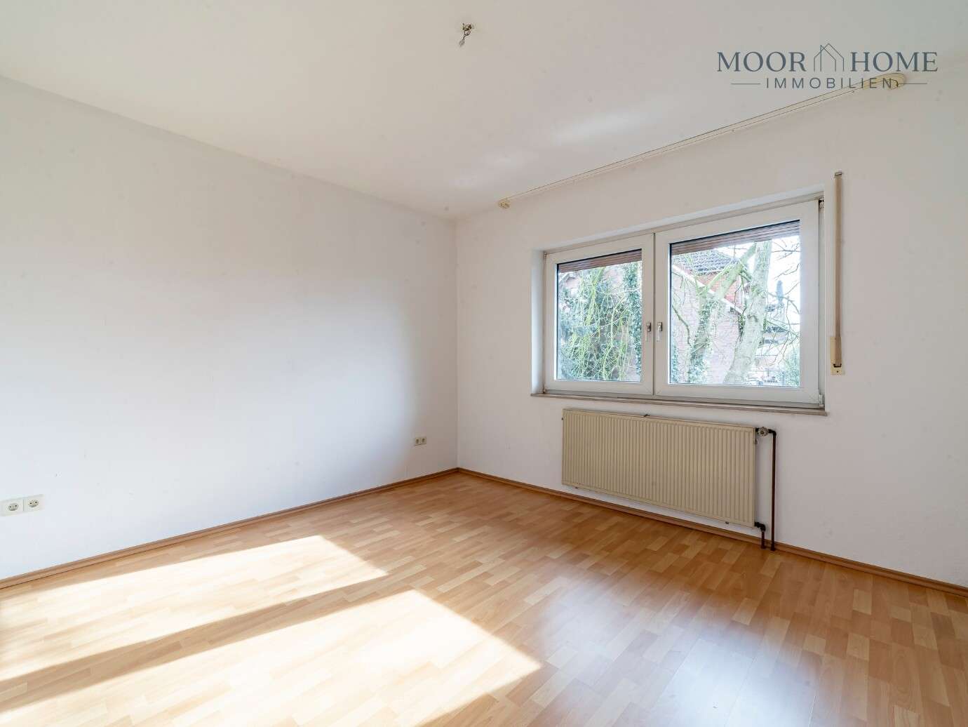 Immobilie in Lingen (Ems) - Mehrfamilienhaus – sehr gute Lage, teilweise leerstehend, perfekte Basis für Investoren & Bauträger - Bild 2