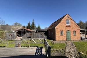 Ein norddeutsches Original – Stilvolles Reetdachhaus mit Einliegerwohnung, Werkstatt , Garagen und m – Die vollständige Adresse der Immobilie erhältst du vom Anbieter., 25821 Breklum – Vorschaubild 6