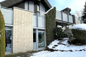 Originelle Architektur: Attraktives Zweifamilienhaus auf Eigentumsgrundstück in GÖ-Nikolausberg ! – Göttingen (Kreis) – Vorschaubild 12