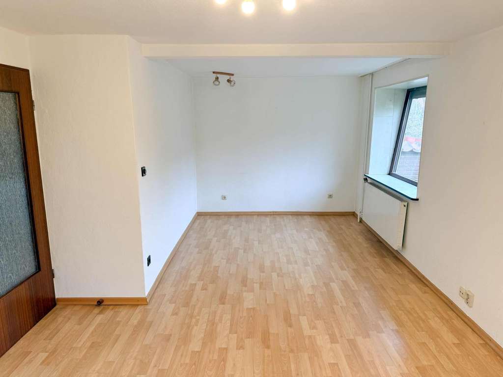 Immobilie in Kronshagen - Doppelhaushälfte mit Vollkeller und Garage in Kronshagen - Bild 2