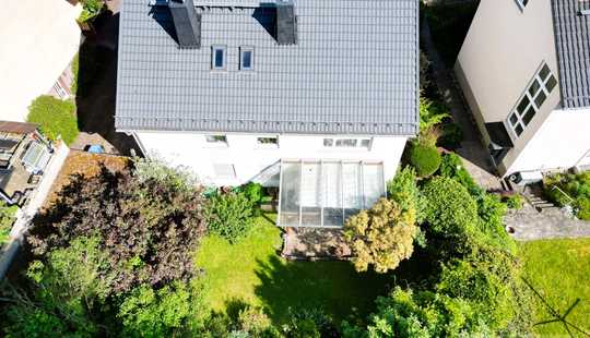 Bild von ""Charmantes Mehrfamilienhaus in begehrter Lage von Taunusstein-Hahn""