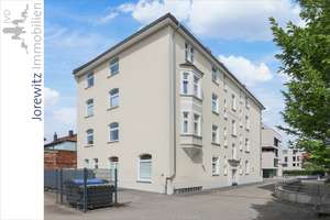 Bi-City - Nähe Pauluskirche: Charmante 4-Zimmer Altbauwohnung mit Loggia und Balkon