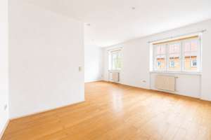 ⭐️ Ruhige Wohnung nahe Bosepark - Helle 3-Zi Whg mit Top-Grundriss, sonnigen Balkon,EBK & Potenzial